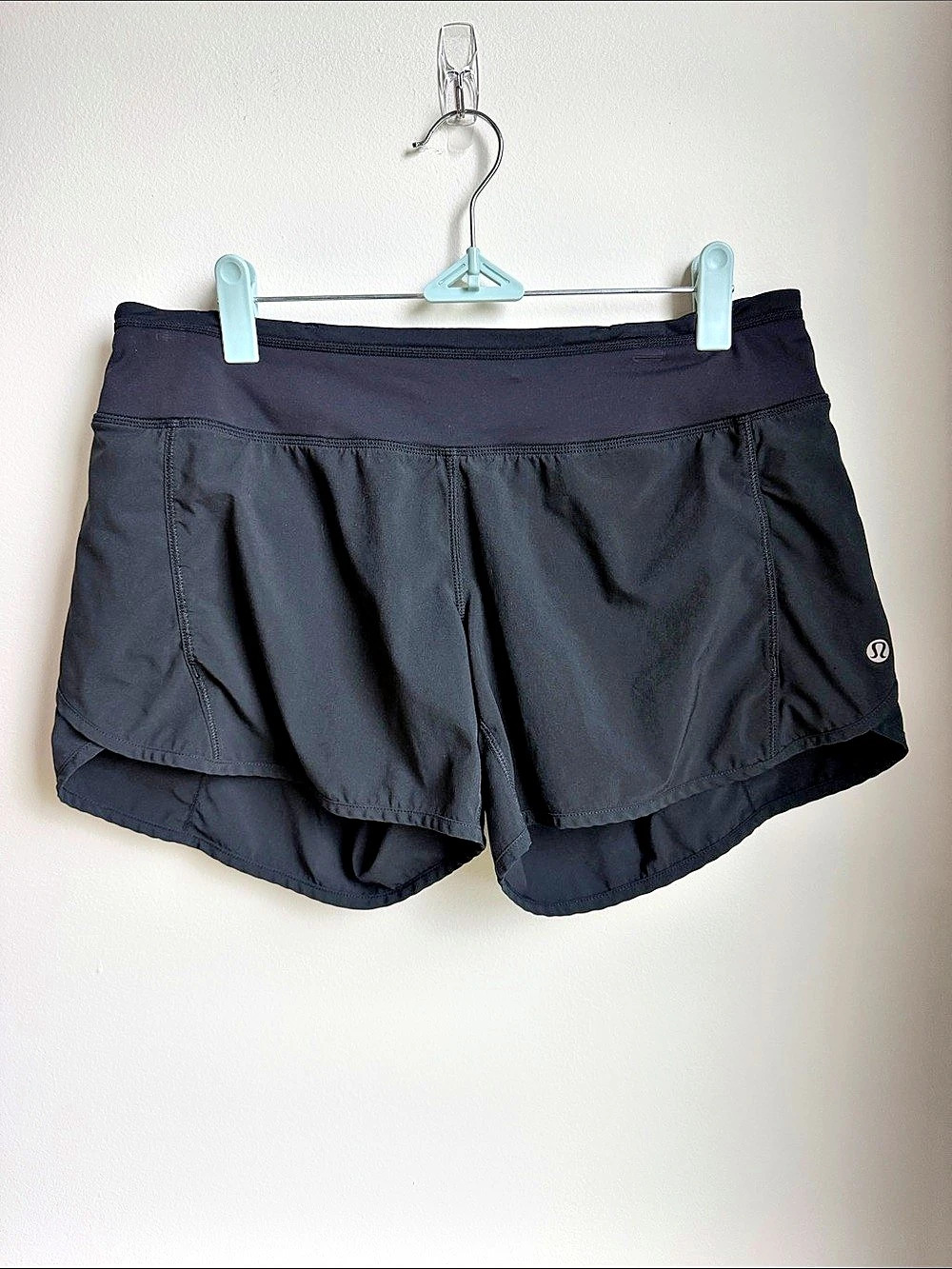Lululemon Speed Up Mid-Rise Short 4" Lined Black
